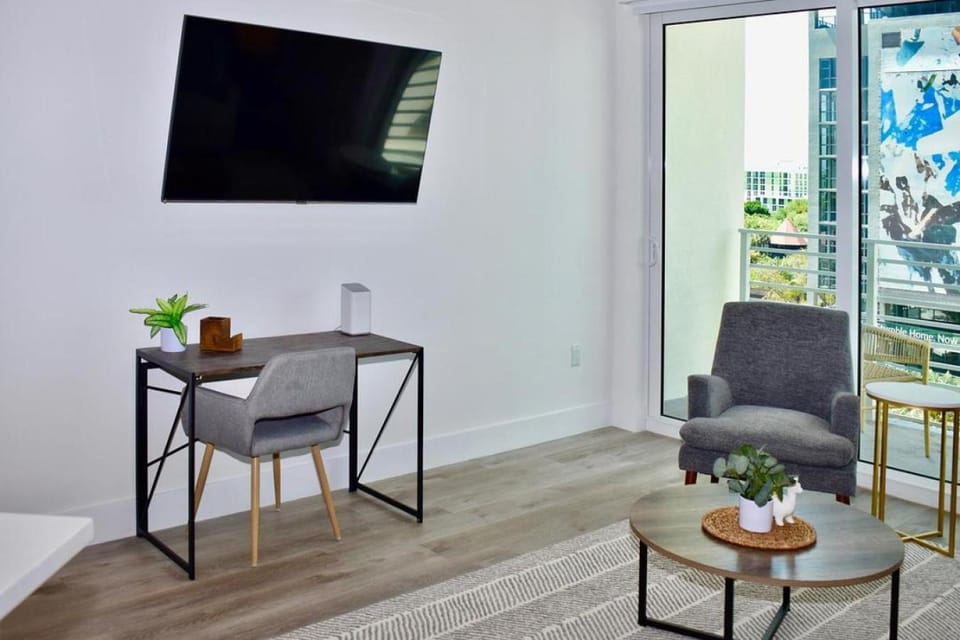 Landing Modern Apartment with Amazing Amenities (ID2666X14) Apartment in Fort Lauderdale