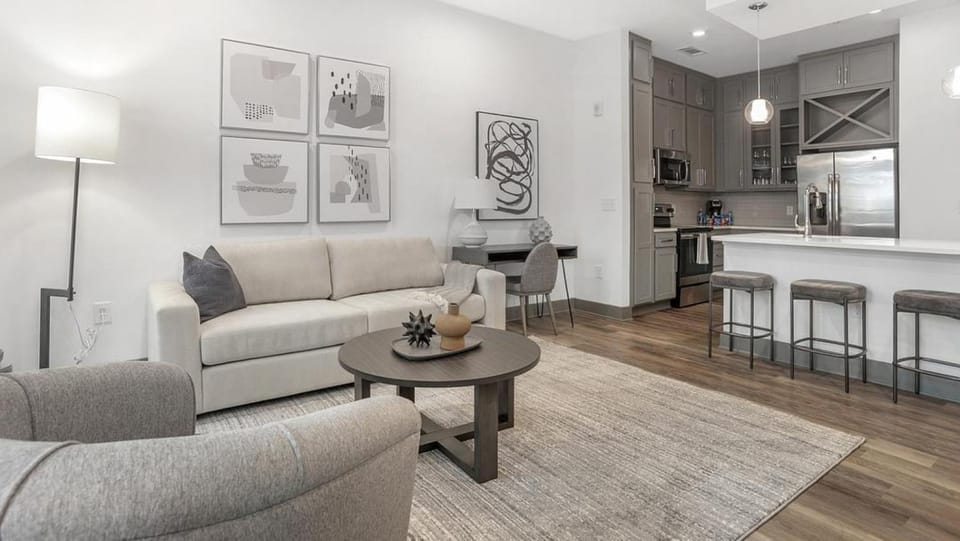 Landing Modern Apartment with Amazing Amenities (ID5175X53) Apartment in Charlotte