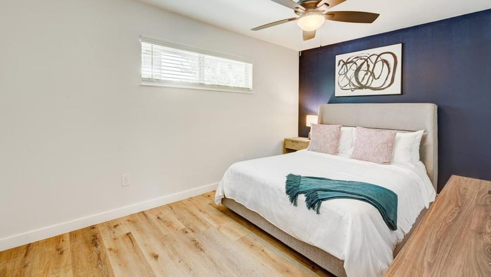 Landing Modern Apartment with Amazing Amenities (ID7169X22) Apartment in Dallas