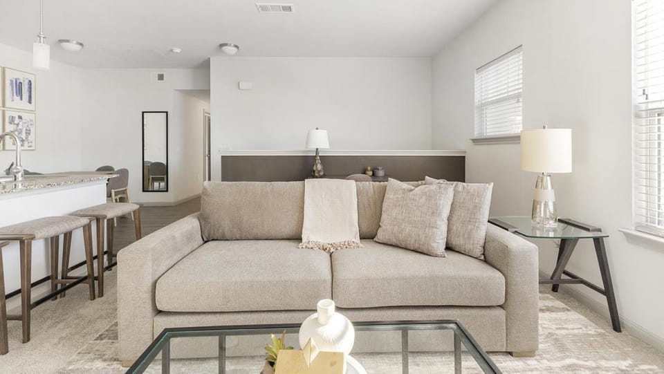 Landing Modern Apartment with Amazing Amenities (ID9550X82) Apartment in Texas