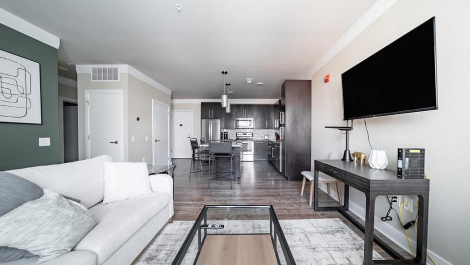 Landing Modern Apartment with Amazing Amenities (ID3932X6) Apartment in Beachwood