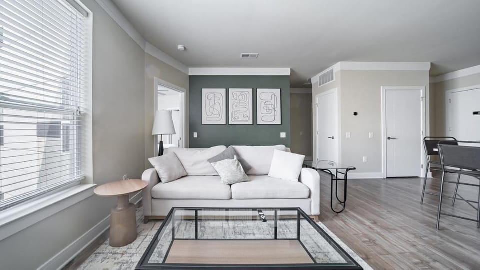 Landing Modern Apartment with Amazing Amenities (ID3932X6) Apartment in Beachwood