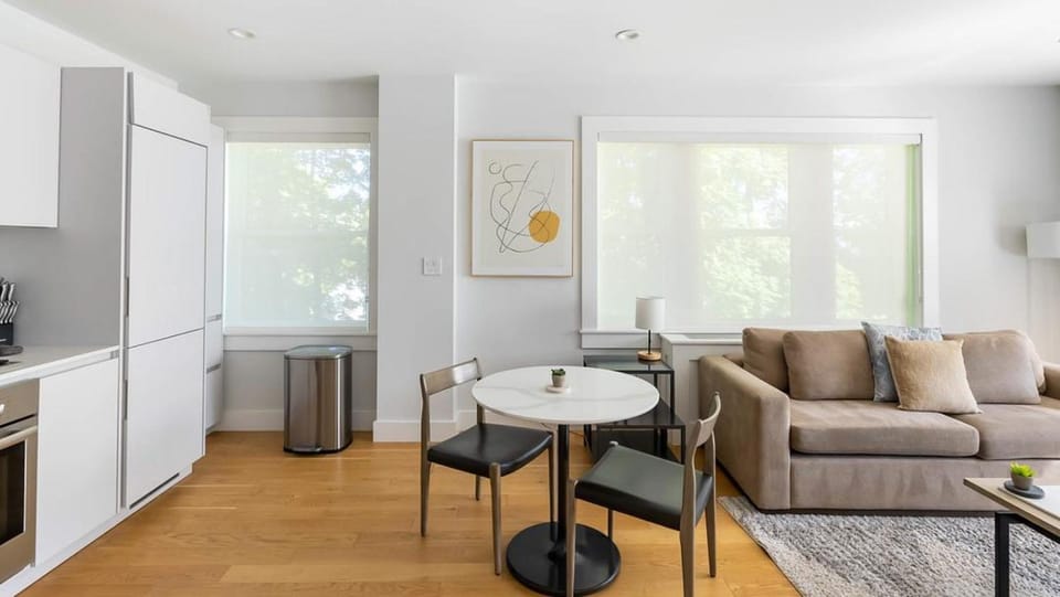 Landing Modern Apartment with Amazing Amenities (ID7294X83) Apartment in Somerville