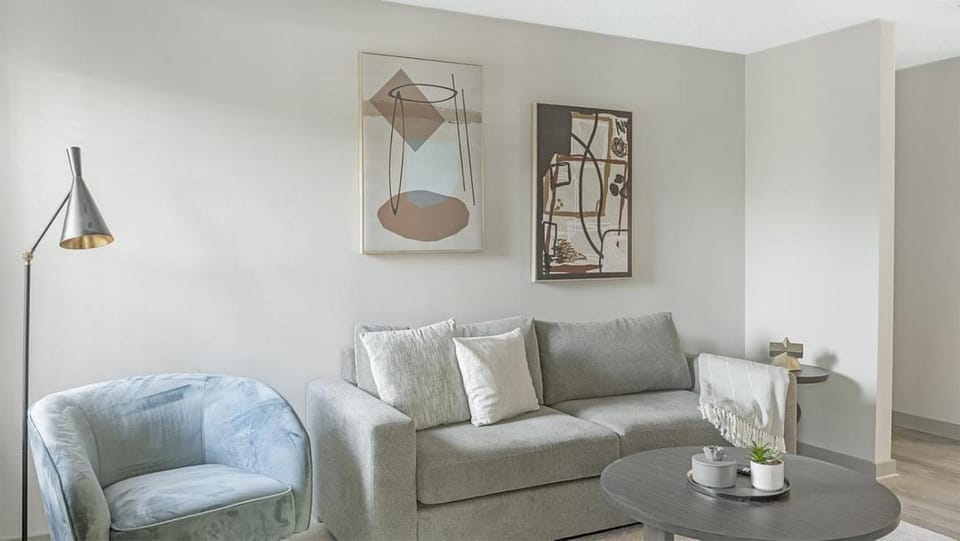 Landing Modern Apartment with Amazing Amenities (ID5970X69) Apartment in Huntsville