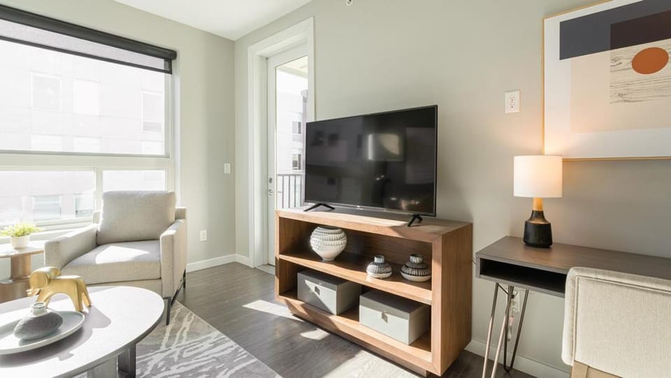 Landing Modern Apartment with Amazing Amenities (ID8359X76) Apartment in Newport