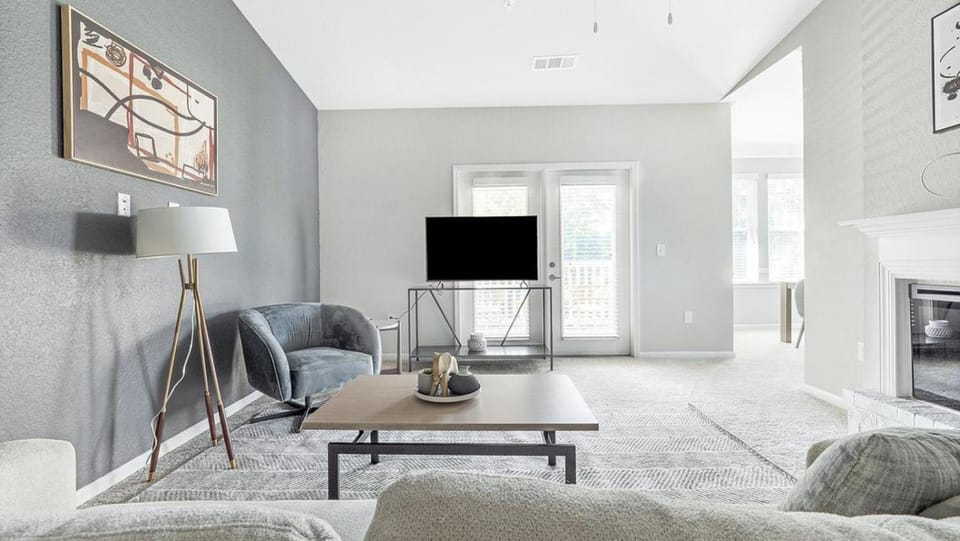 Landing Modern Apartment with Amazing Amenities (ID1175X981) Apartment in Johns Island