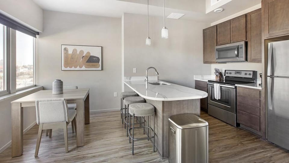 Landing Modern Apartment with Amazing Amenities (ID1220X094) Apartment in Omaha