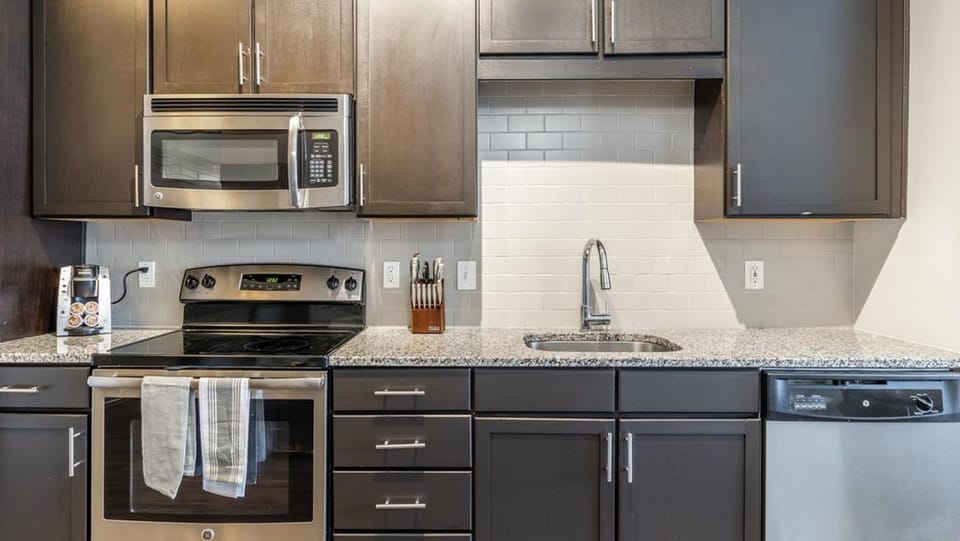 Landing Modern Apartment with Amazing Amenities (ID8268X05) Apartment in Raleigh