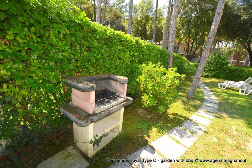 BBQ facilities, Garden