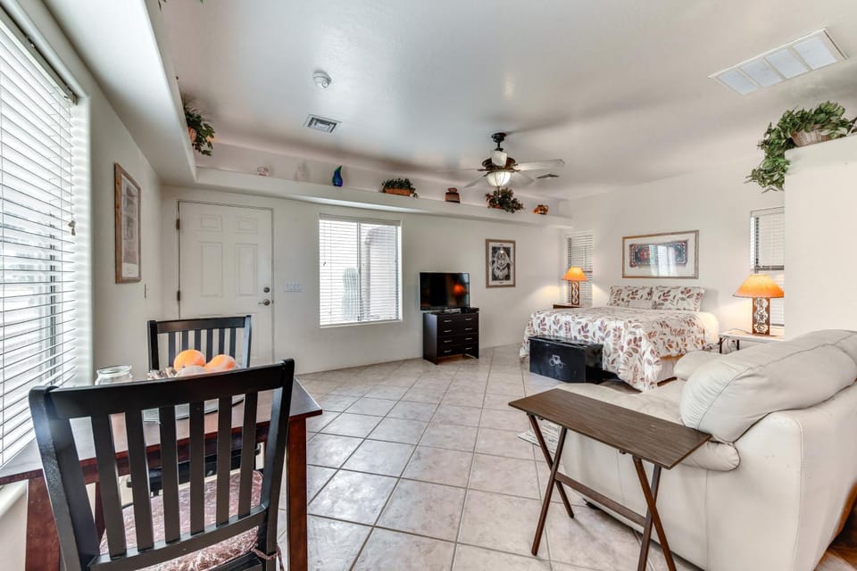 4 Mi to San Tan Mtn Trails: Arizona Studio! Apartment in Gilbert