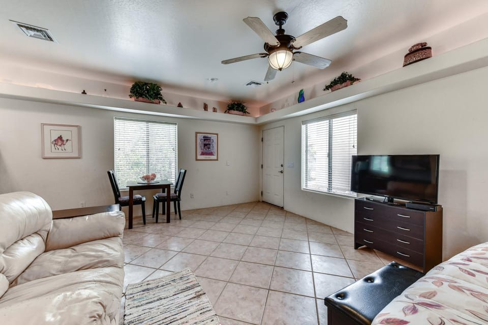 4 Mi to San Tan Mtn Trails: Arizona Studio! Apartment in Gilbert