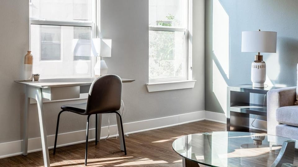 Landing Modern Apartment with Amazing Amenities (ID2297X47) Apartment in Austin