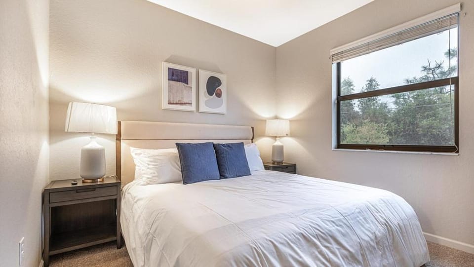 Landing Modern Apartment with Amazing Amenities (ID8214X04) Apartment in Fort Myers