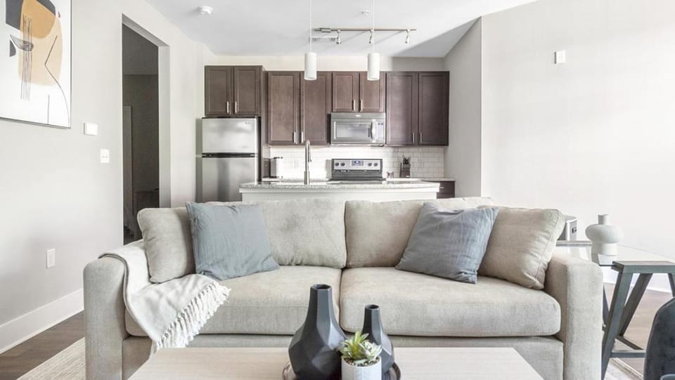 Landing Modern Apartment with Amazing Amenities (ID1183X016) Apartment in Charlotte