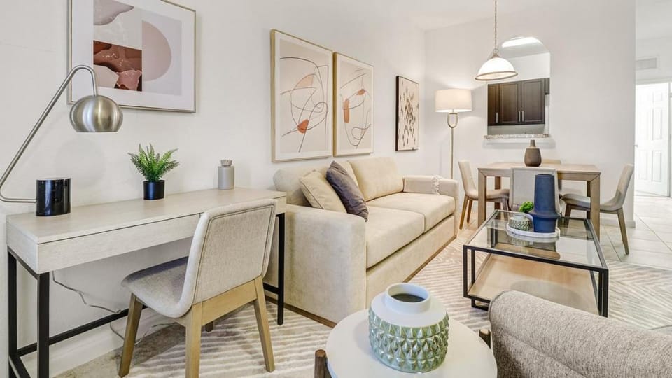 Landing Modern Apartment with Amazing Amenities (ID7697X96) Apartment in Fort Myers