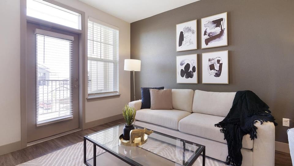 Landing Modern Apartment with Amazing Amenities (ID5608X75) Apartment in Centennial
