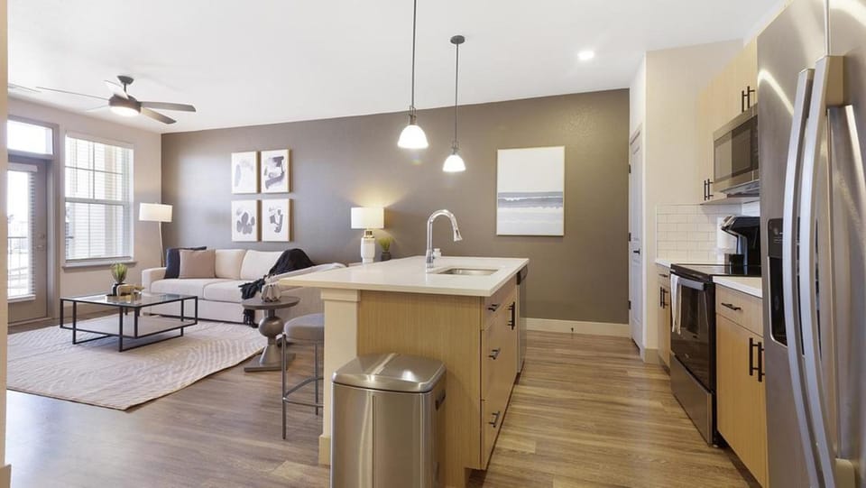 Landing Modern Apartment with Amazing Amenities (ID5608X75) Apartment in Centennial