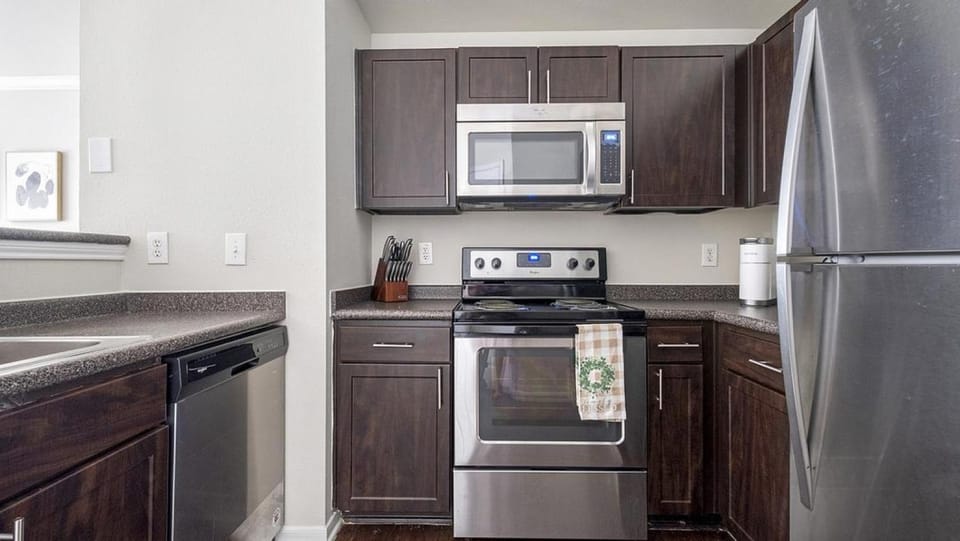 Landing Modern Apartment with Amazing Amenities (ID1337X194) Apartment in The Woodlands
