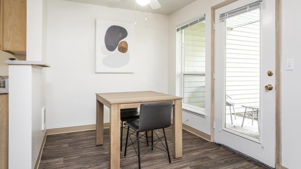 Landing Modern Apartment with Amazing Amenities (ID7026X30) Apartment in Puget Sound