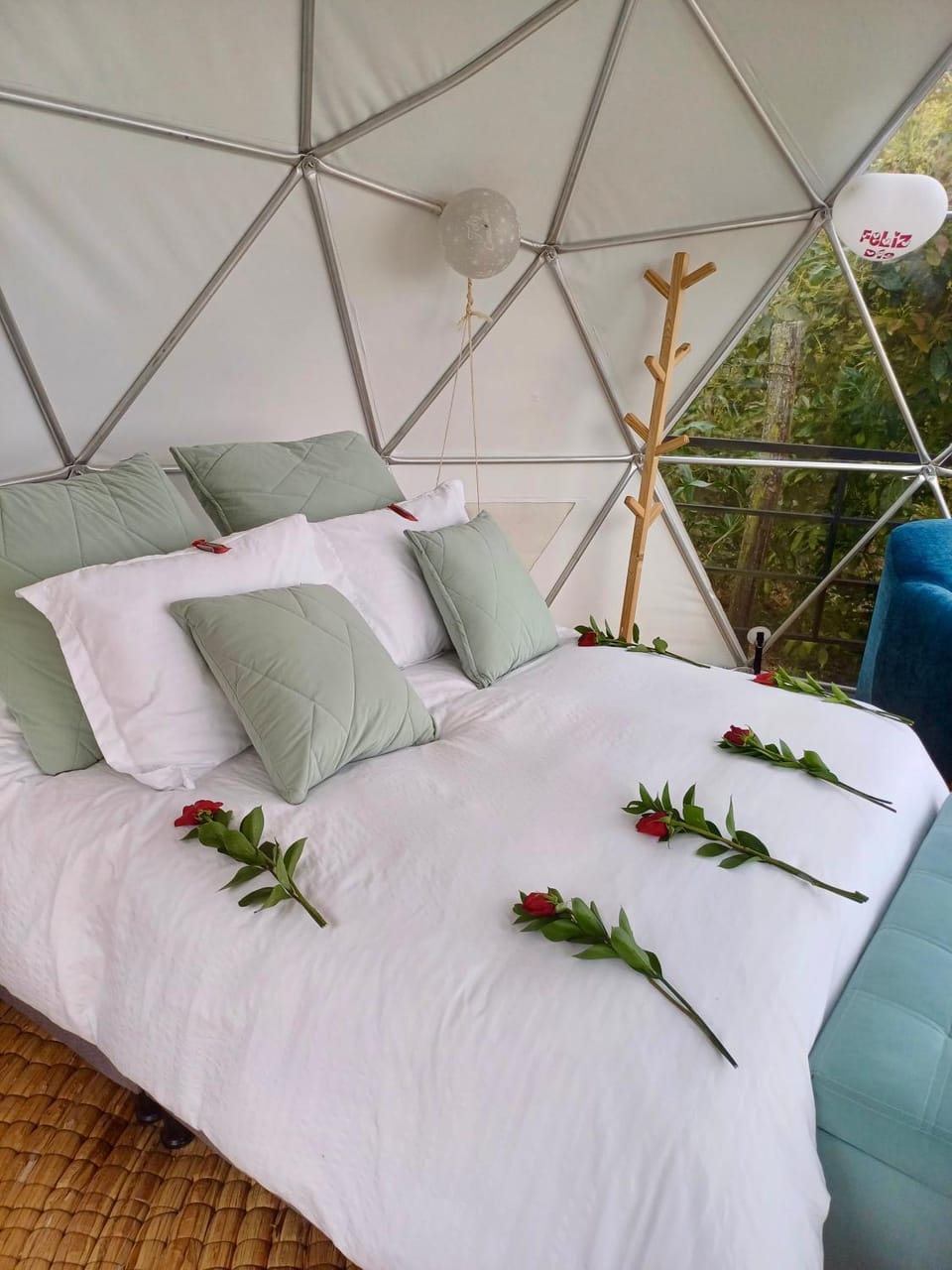 Luz de Luna Glamping Campground/ 
RV Resort in Cundinamarca, Colombia