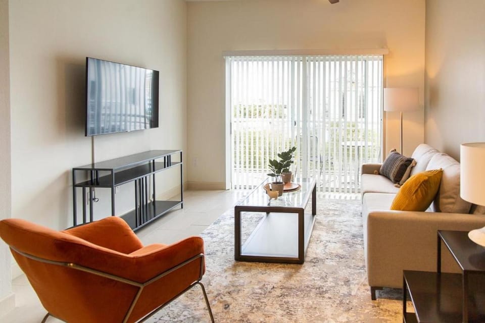 Landing Modern Apartment with Amazing Amenities (ID3353) Apartment in Tampa