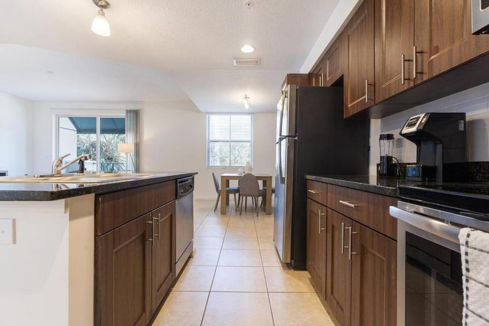 Landing Modern Apartment with Amazing Amenities (ID8375X11) Apartment in West Palm Beach