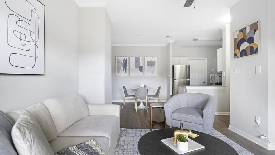 Landing Modern Apartment with Amazing Amenities (ID1206X025) Apartment in Raleigh
