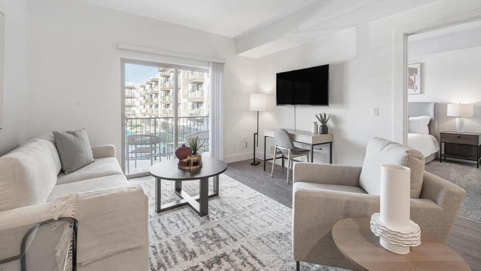Landing Modern Apartment with Amazing Amenities (ID1169X250) Apartment in Draper