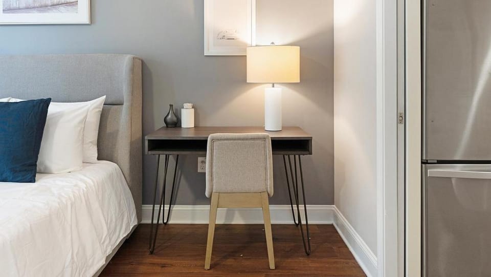 Landing Modern Apartment with Amazing Amenities (ID9074X61) Apartment in Mount Pleasant