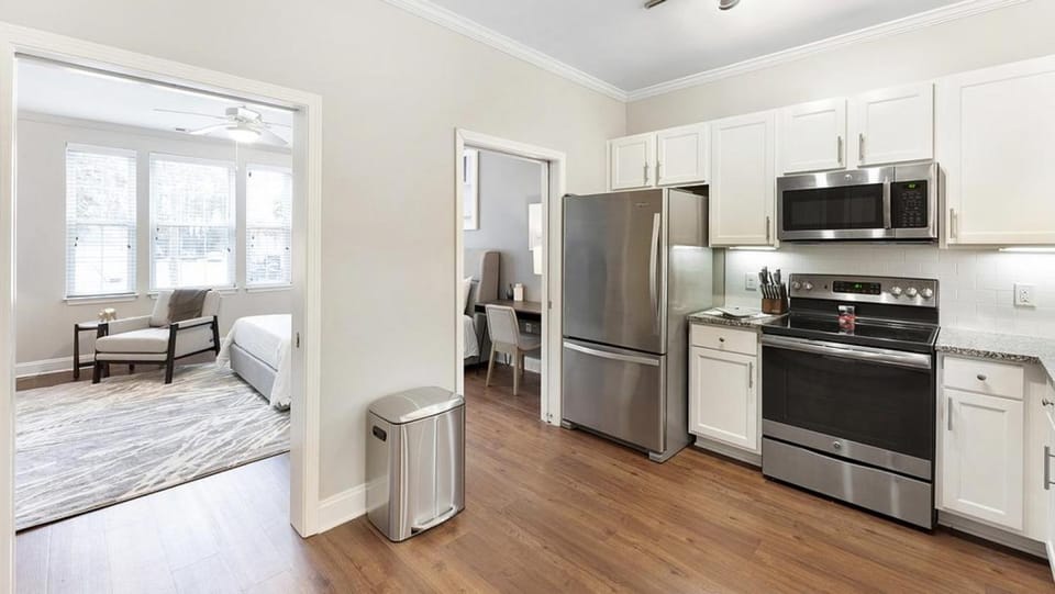 Landing Modern Apartment with Amazing Amenities (ID9074X61) Apartment in Mount Pleasant