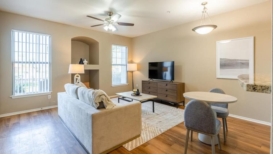 Landing Modern Apartment with Amazing Amenities (ID6234X51) Apartment in Chandler