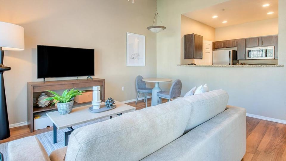 Landing Modern Apartment with Amazing Amenities (ID6151X48) Apartment in Chandler