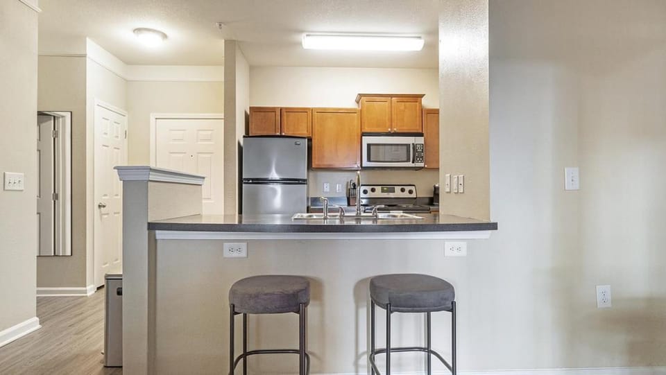 Landing Modern Apartment with Amazing Amenities (ID1189X390) Apartment in Raleigh