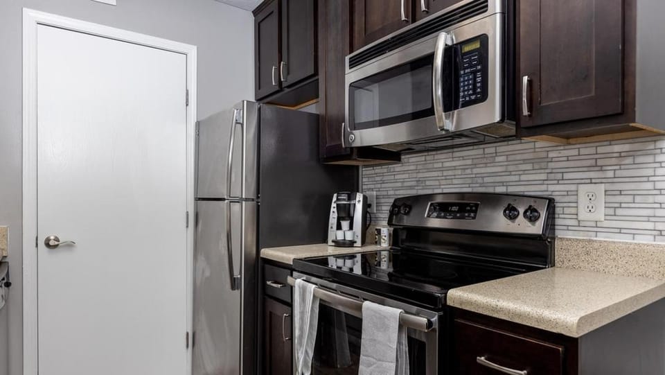 Landing Modern Apartment with Amazing Amenities (ID7750X07) Apartment in Ohio