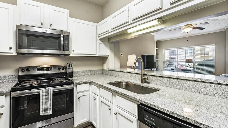 Landing Modern Apartment with Amazing Amenities (ID8796X21) Apartment in Vestavia Hills