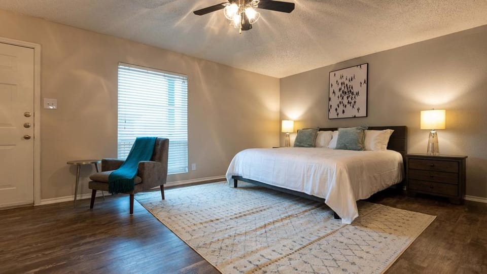Landing Modern Apartment with Amazing Amenities (ID3235X57) Apartment in Austin