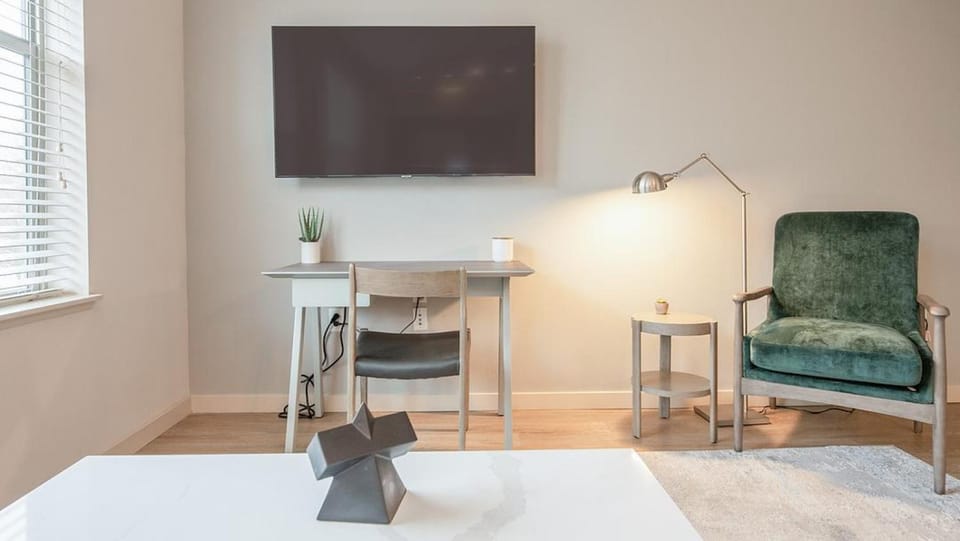 Landing Modern Apartment with Amazing Amenities (ID6801) Apartment in West Sacramento