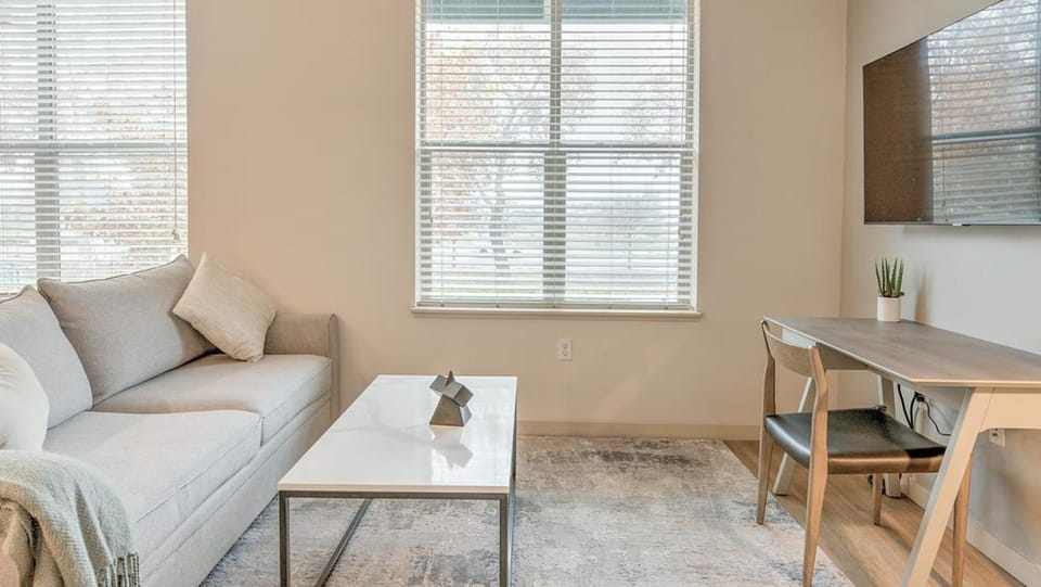 Landing Modern Apartment with Amazing Amenities (ID6801) Apartment in West Sacramento