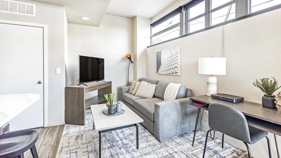 Landing Modern Apartment with Amazing Amenities (ID1222X079) Apartment in Omaha
