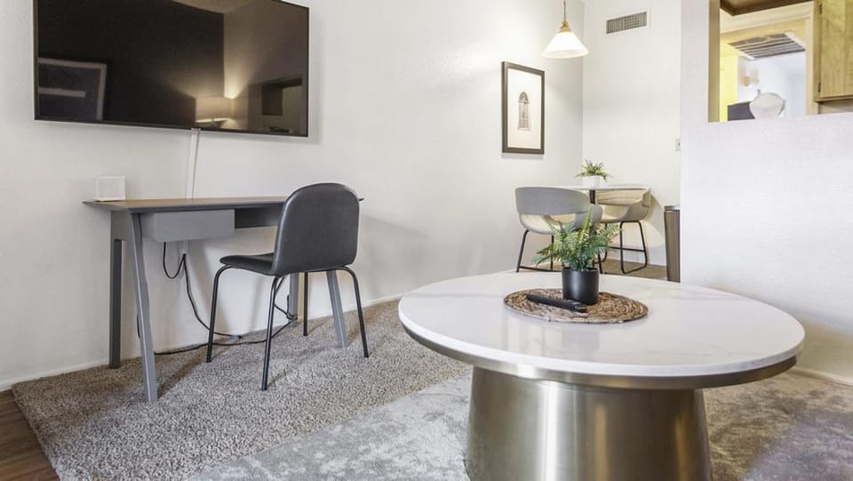 Landing Modern Apartment with Amazing Amenities (ID8432) Apartment in Catalina Foothills
