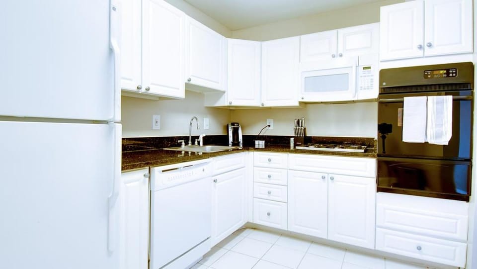 Landing Modern Apartment with Amazing Amenities (ID2805X39) Apartment in Chevy Chase