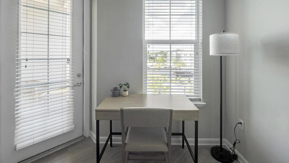 Landing Modern Apartment with Amazing Amenities (ID7797X98) Apartment in North Charleston