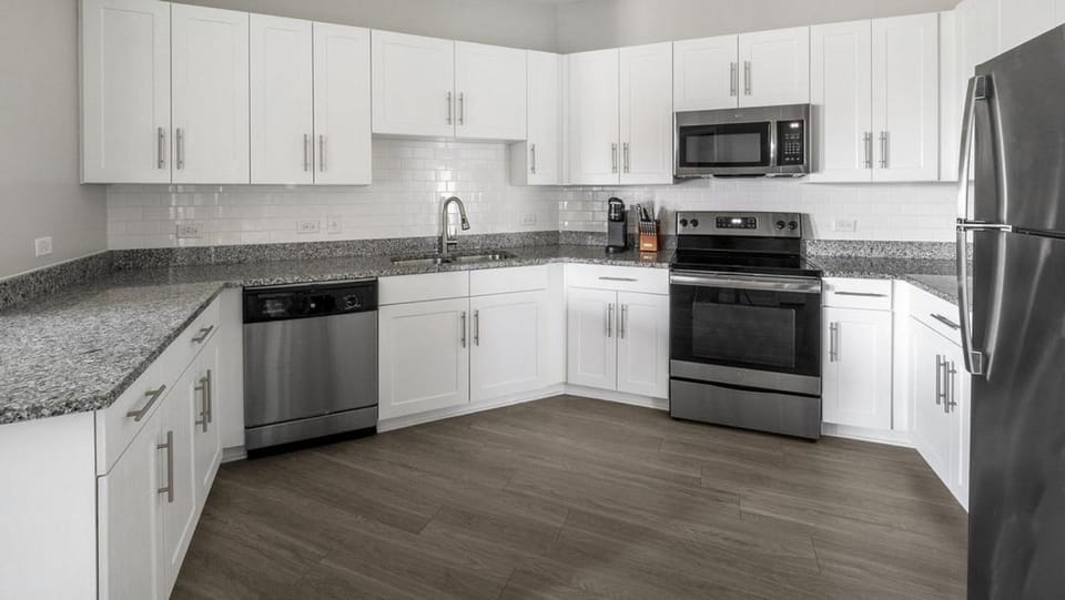 Landing Modern Apartment with Amazing Amenities (ID7797X98) Apartment in North Charleston