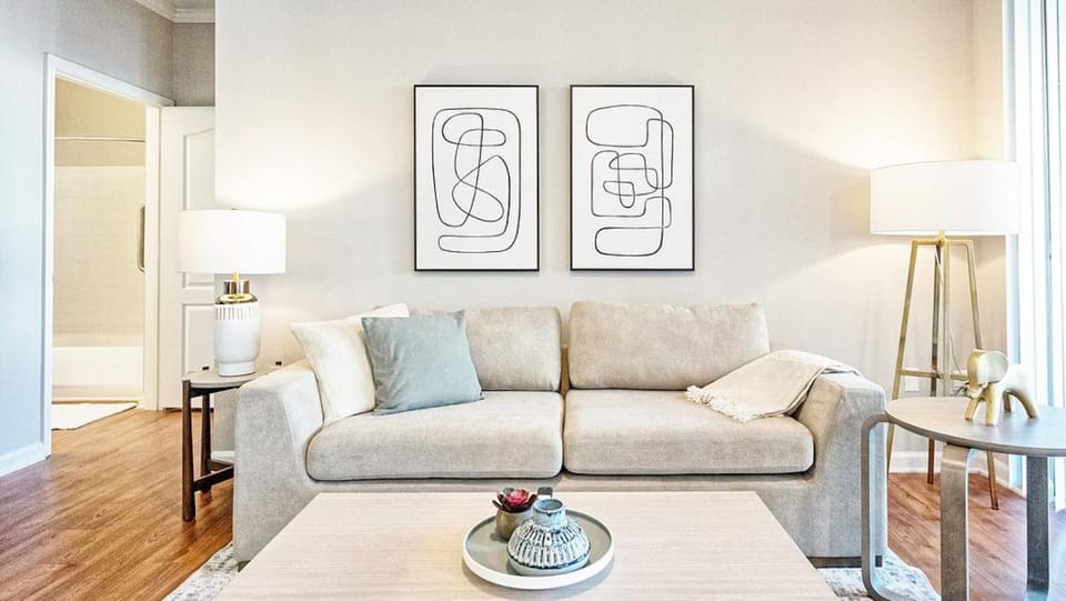 Landing Modern Apartment with Amazing Amenities (ID8999X84) Apartment in Mount Pleasant