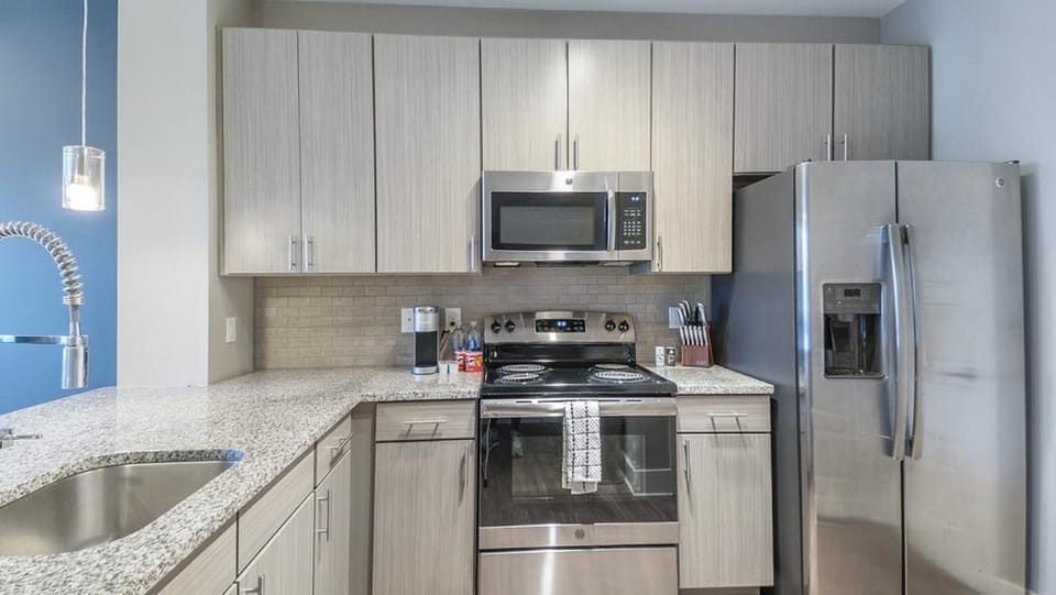 Landing Modern Apartment with Amazing Amenities (ID8650X14) Apartment in Stono River
