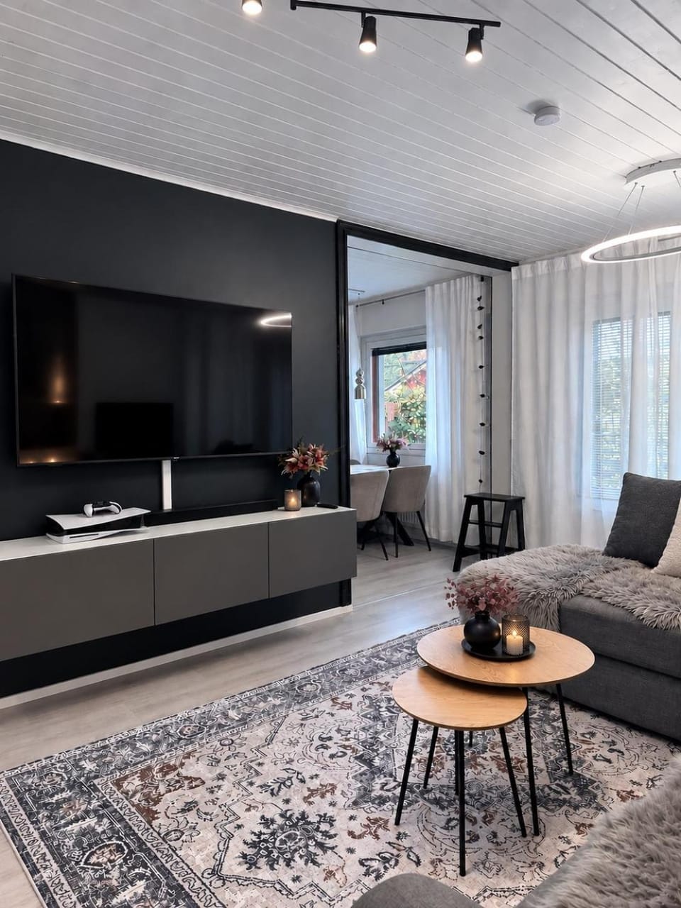 TV and multimedia, Living room, Seating area