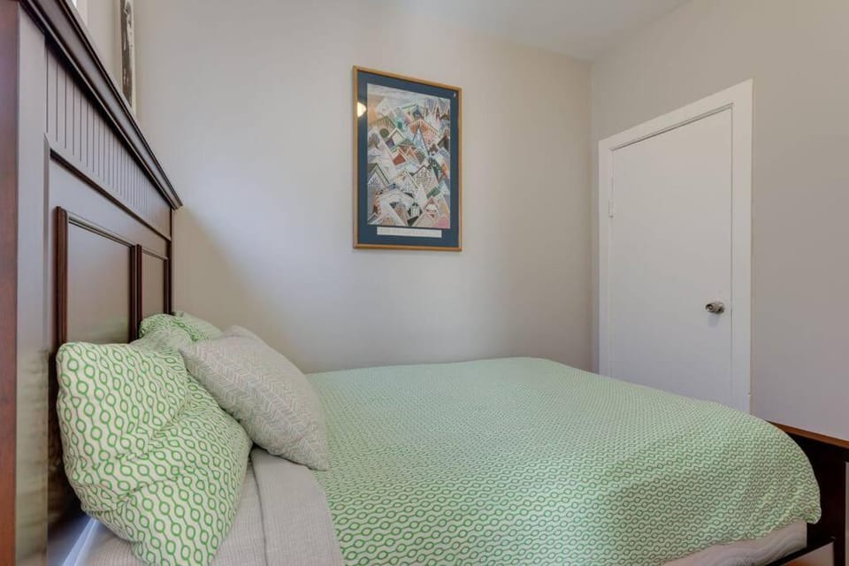 NEW! Boston Condo Near MBTA, 3 Mi to Fenway! (U2) Apartment in Boston