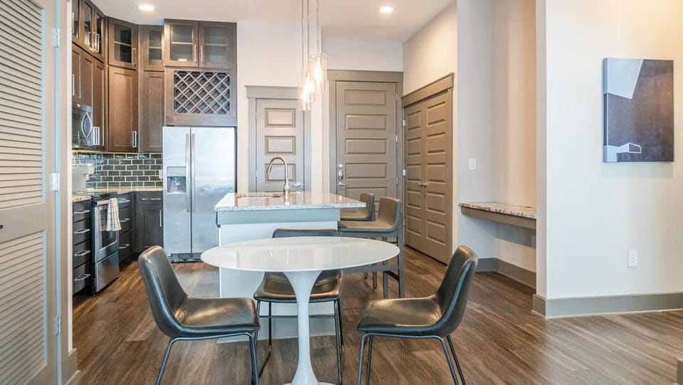Landing Modern Apartment with Amazing Amenities (ID1781) Apartment in Dallas