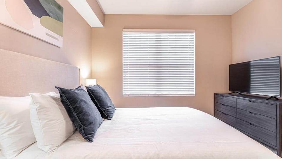 Landing Modern Apartment with Amazing Amenities (ID7085X13) Apartment in Cape Coral