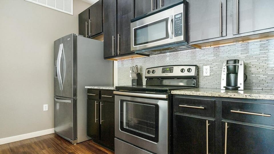 Landing Modern Apartment with Amazing Amenities (ID5789X48) Apartment in El Paso